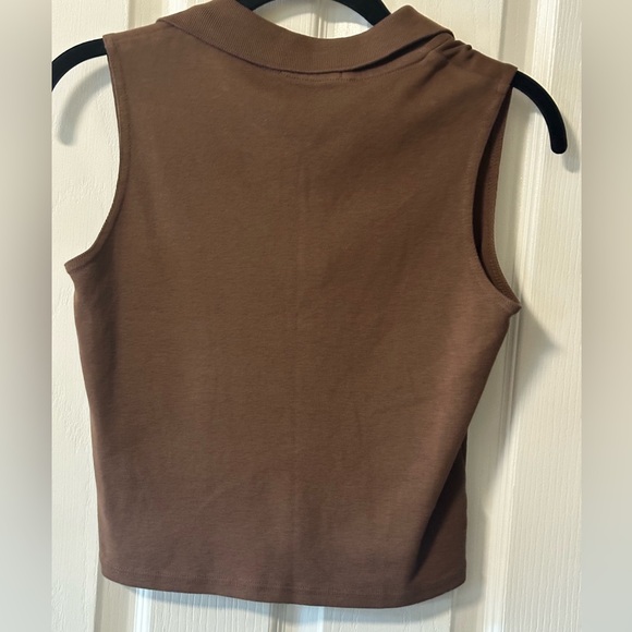 Brandy Melville Collared Crop Tank - Picture 4 of 6